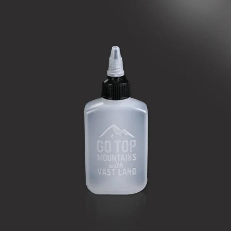 1 PC 120ML Dispensing Oil Bottle Outdoor Camping Picnic Barbecue Portable Seasoning Bottle Food Container Kitchen Gadgets
1 PC 120ML Dispensing Oil Bottle Outdoor Camping Picnic Barbecue Portable Seasoning Bottle Food Container Kitchen Gadgets