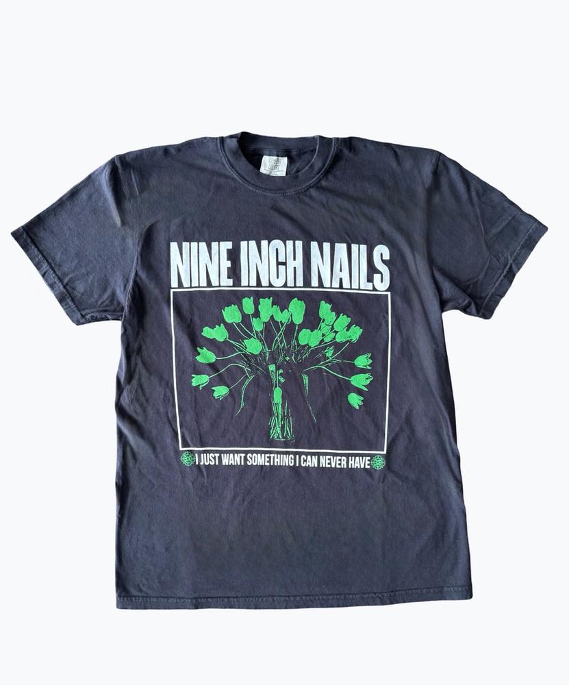 Nine Inch Nails TShirt rare design basic black short sleeve tee vtg NH15742 Unisex T-Shirt M
Nine Inch Nails TShirt rare design basic black short sleeve tee vtg NH15742 Unisex T-Shirt M