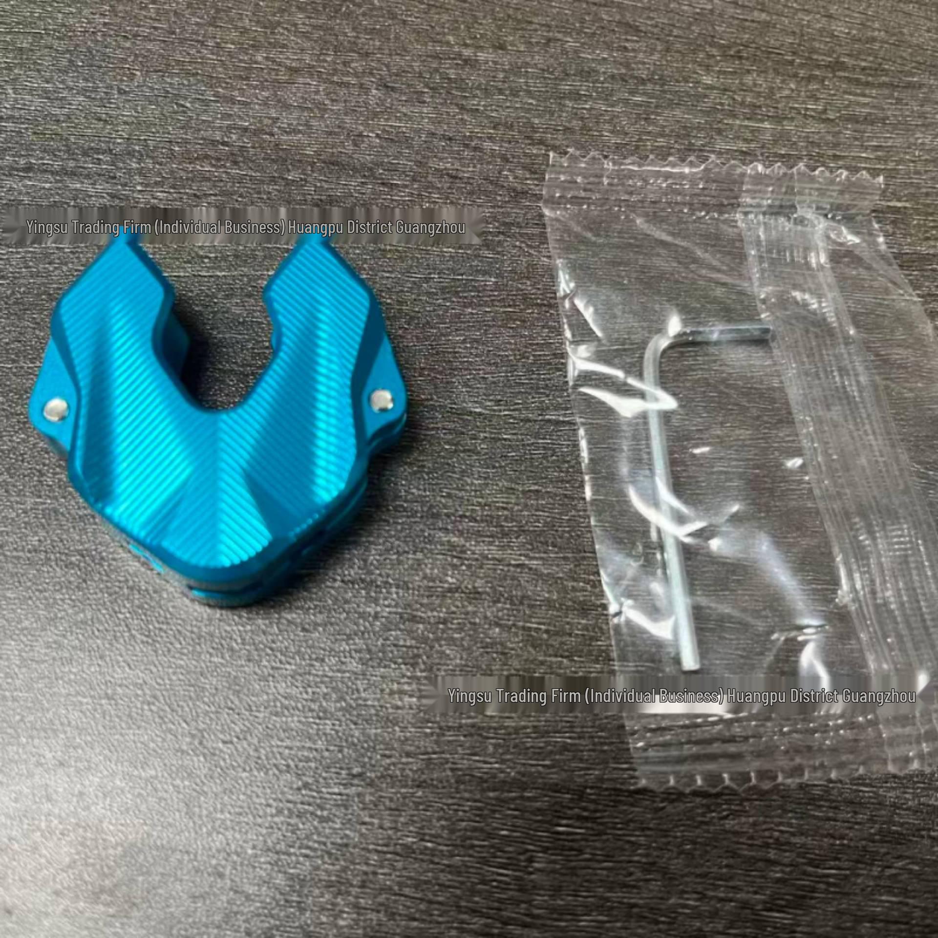 CFMOTO Key Cover for 250NK, 400NK, 650NK, 300NK, 450MT, 650MT, 800MT синій
CFMOTO Key Cover for 250NK, 400NK, 650NK, 300NK, 450MT, 650MT, 800MT синій