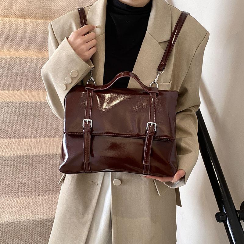 2025 autumn and winter new white fashion trend large capacity retro backpack tote bag women s bag 30.5*10*24 фуксия
2025 autumn and winter new white fashion trend large capacity retro backpack tote bag women s bag 30.5*10*24 фуксия