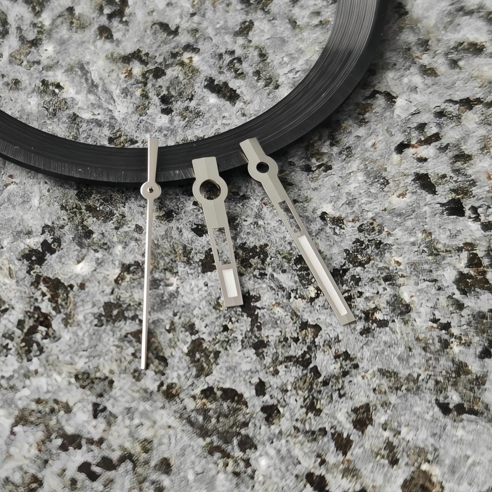 1Pc Hand Silver Luminous Watch Hand for Ro/lex NH36/NH38 Mechanical Movement Hand Accessories
1Pc Hand Silver Luminous Watch Hand for Ro/lex NH36/NH38 Mechanical Movement Hand Accessories