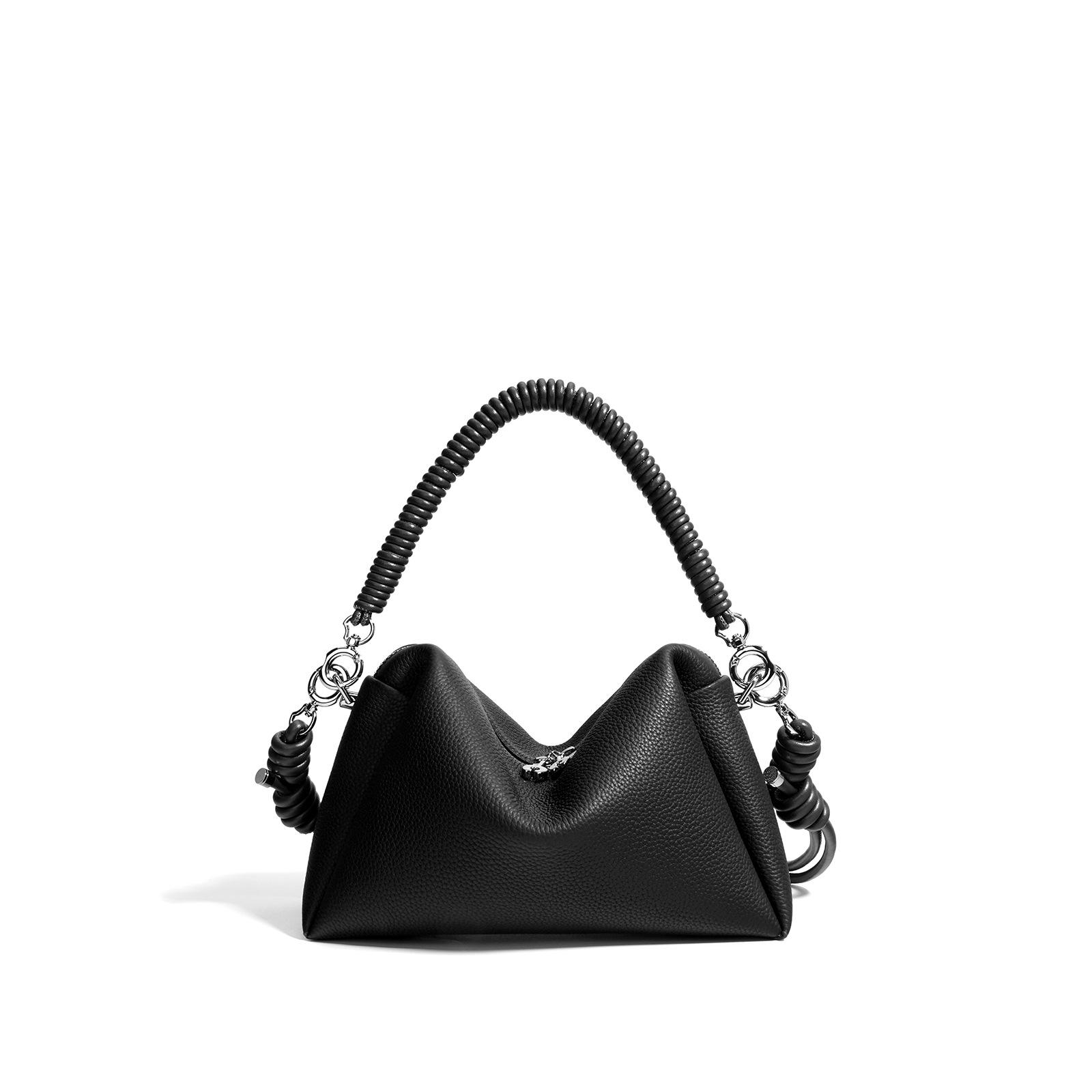 New Top Layer Cowhide Small Soft Cigarette Box Bag Women s Niche High-end Handbag Crossbody Bag Commuting Bag Versatile 22x9x15cm чорний
New Top Layer Cowhide Small Soft Cigarette Box Bag Women s Niche High-end Handbag Crossbody Bag Commuting Bag Versatile 22x9x15cm чорний