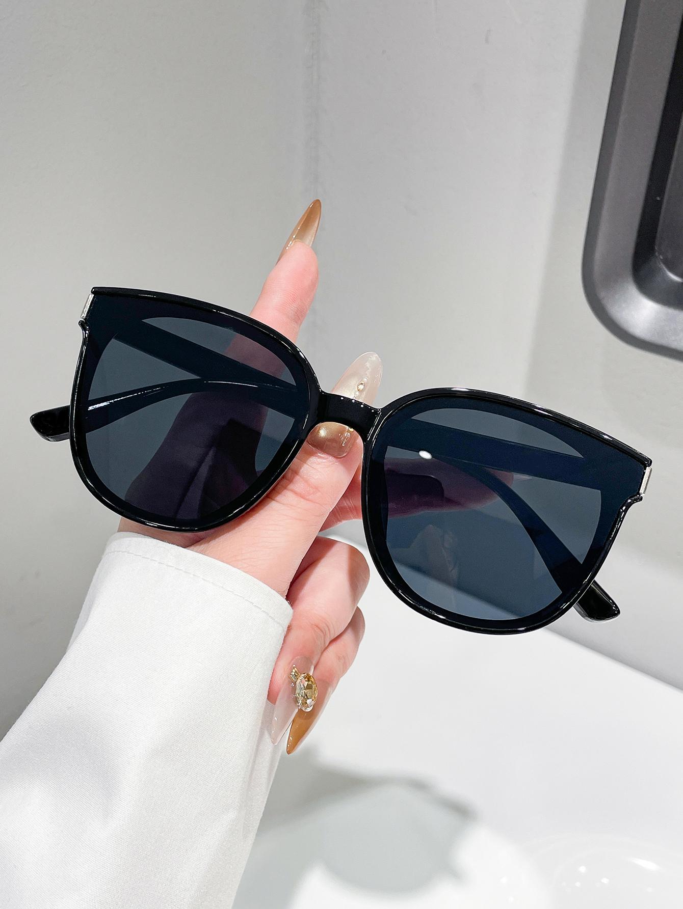 Unisex Retro Minimalist Solid Color Square Frame Glasses for Daily Wear Driving And Street Photography чёрный
Unisex Retro Minimalist Solid Color Square Frame Glasses for Daily Wear Driving And Street Photography чёрный