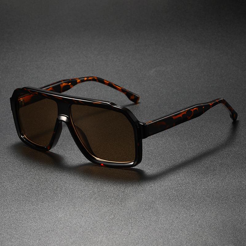 New Fashion Women Brand Designer Luxury Sun Glasses Men Classic Oversized Square Big Frame Stylish Brand Trendy UV400 Eyewear
New Fashion Women Brand Designer Luxury Sun Glasses Men Classic Oversized Square Big Frame Stylish Brand Trendy UV400 Eyewear