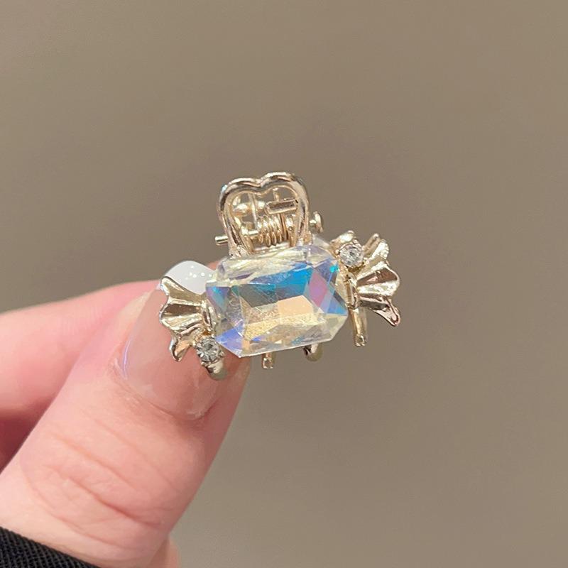 5pcs Must-have for Styling with Multiple Diamond Studded Hair Styles to Create Sparkling Hairstyles That Are Exquisite Versatile
5pcs Must-have for Styling with Multiple Diamond Studded Hair Styles to Create Sparkling Hairstyles That Are Exquisite Versatile