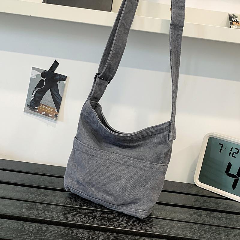 Japanese casual canvas bag 2026 new simple small fresh shoulder bag niche design messenger bag small mobile phone bag серый
Japanese casual canvas bag 2026 new simple small fresh shoulder bag niche design messenger bag small mobile phone bag серый