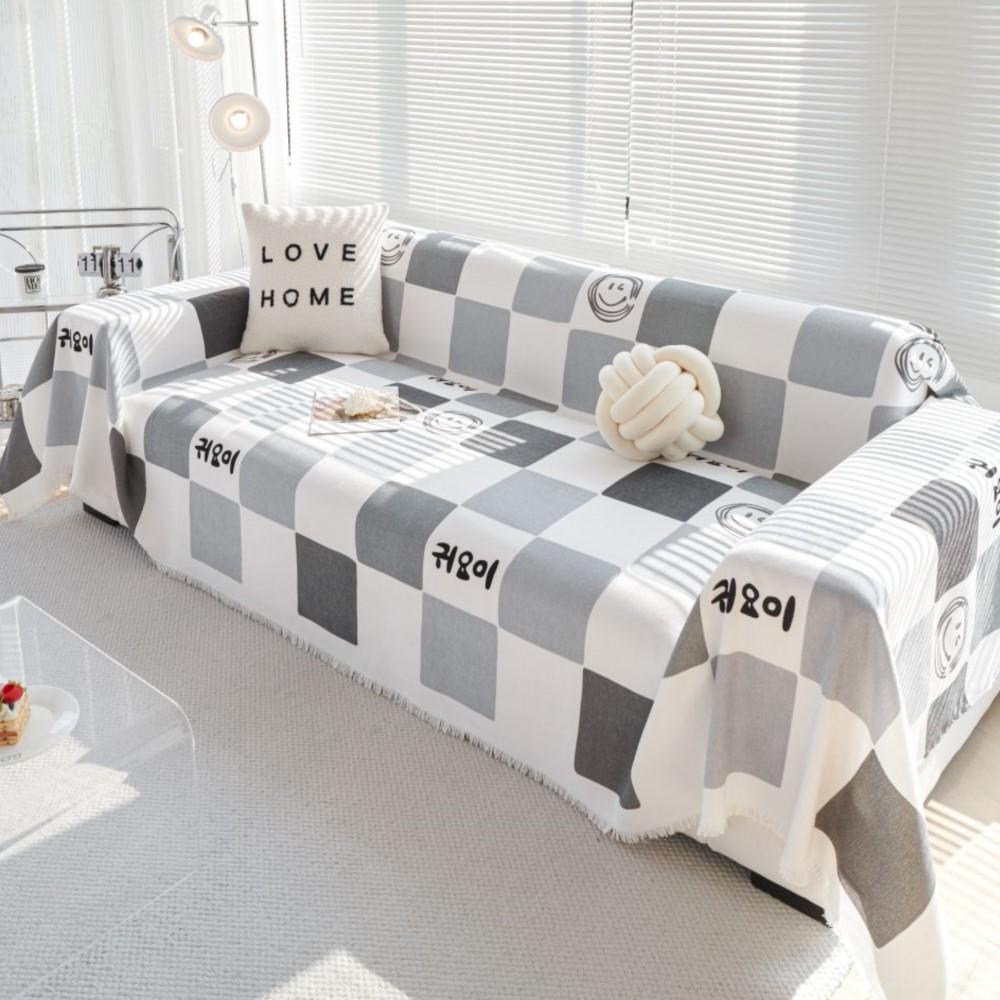 Чехол для дивана с изображением улыбающегося лица, коврик, пледы для гостиной, парное положение, современное водонепроницаемое одеяло для пикника и кемпинга 180x130
Чехол для дивана с изображением улыбающегося лица, коврик, пледы для гостиной, парное положение, современное водонепроницаемое одеяло для пикника и кемпинга 180x130