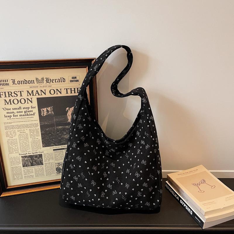 Korean Style Fashiable Crossbody Bag Women Large Capacity Corduroy Print Bow Shoulder Bag Simple and Casual Commuting Bag чёрный
Korean Style Fashiable Crossbody Bag Women Large Capacity Corduroy Print Bow Shoulder Bag Simple and Casual Commuting Bag чёрный