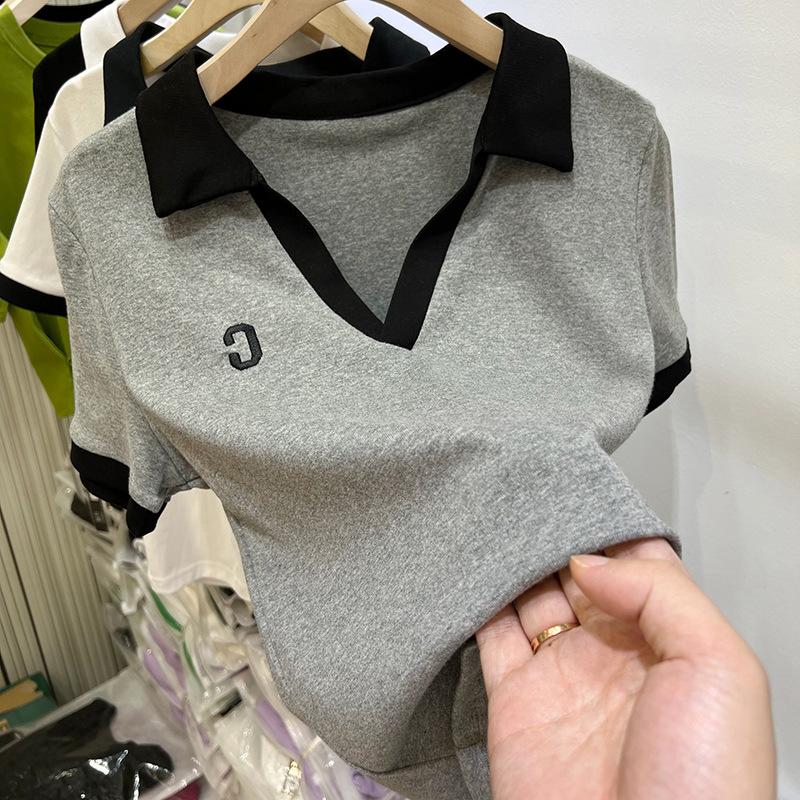 Plus Size Women s V-Neck Slimming Polo Shirt - Short Sleeve, Tummy-Covering, Micro-Fat Fit, Summer 2025 Collection. L (for 95-105 jin)
Plus Size Women s V-Neck Slimming Polo Shirt - Short Sleeve, Tummy-Covering, Micro-Fat Fit, Summer 2025 Collection. L (for 95-105 jin)