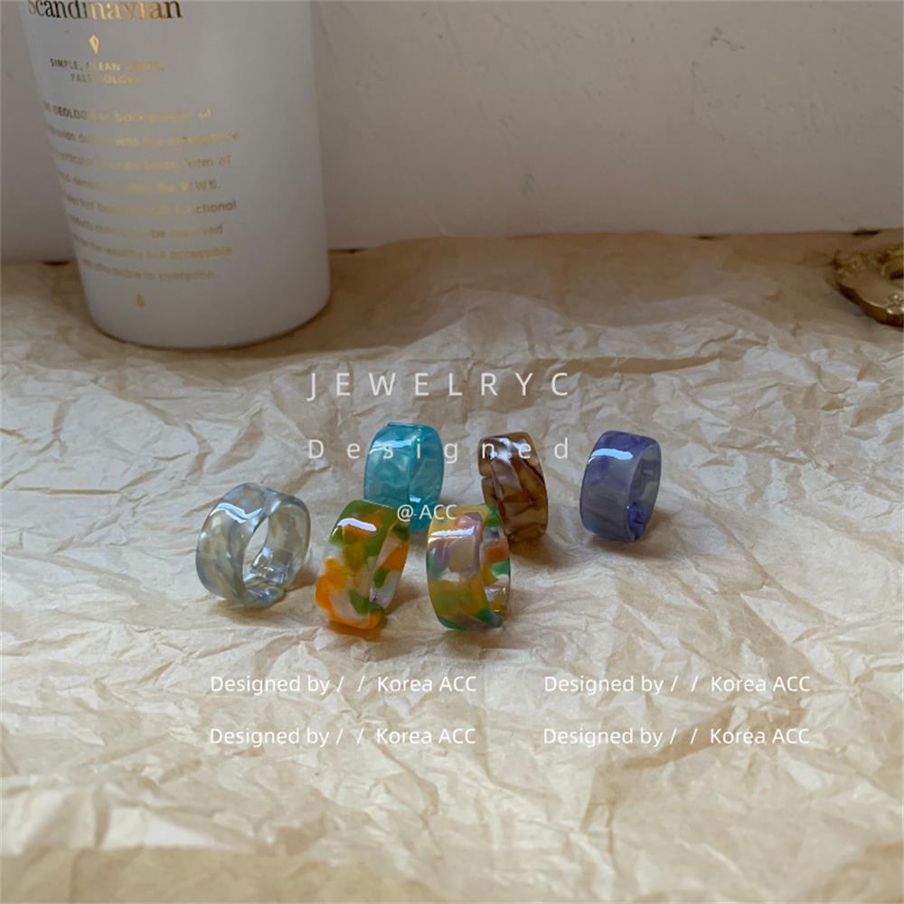 Новые модные ювелирные изделия толстые круглые для женщин Простое шикарное красочное кольцо Акриловое кольцо Эстетическое кольцо 
Новые модные ювелирные изделия толстые круглые для женщин Простое шикарное красочное кольцо Акриловое кольцо Эстетическое кольцо