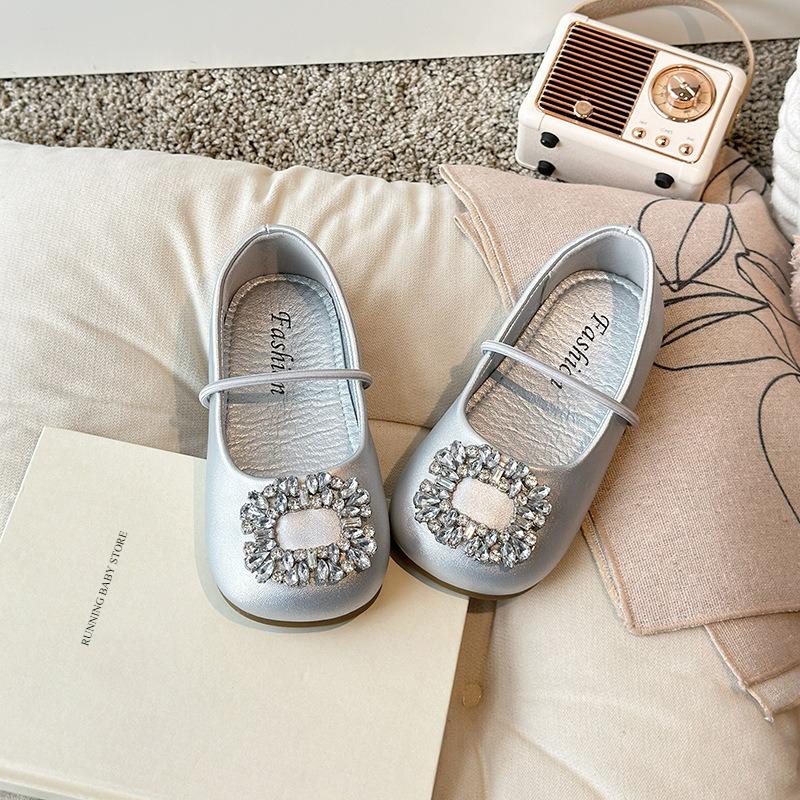 Square Sparkling Rhinestones Children Shoes Girls French Style Princess Runway Shoes Shallow Kids School Student Footwear I04162 23 серебряный
Square Sparkling Rhinestones Children Shoes Girls French Style Princess Runway Shoes Shallow Kids School Student Footwear I04162 23 серебряный