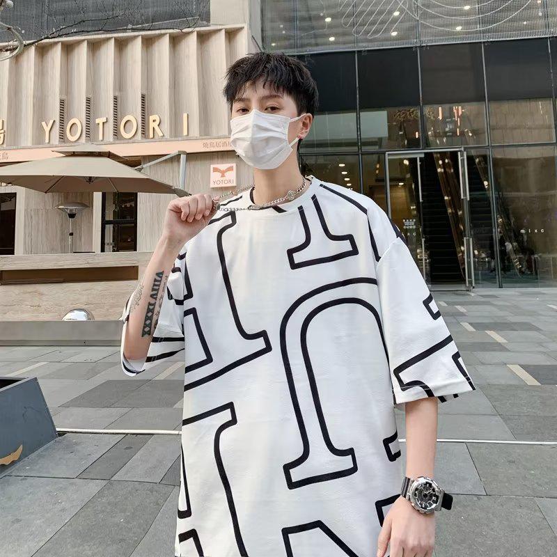 Трендовая мужская футболка с заниженной линией плеч в европейском и американском стиле — короткий рукав, полноразмерный принт с буквами, свободный крой, летний стиль L белый
Трендовая мужская футболка с заниженной линией плеч в европейском и американском стиле — короткий рукав, полноразмерный принт с буквами, свободный крой, летний стиль L белый