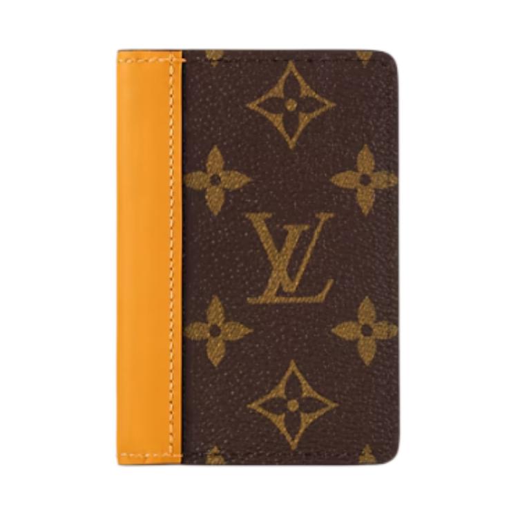 Louis Vuitton Кишеньковий органайзер Монограма Застібка-клапан Покритий канвас Тримач для карток Чоловічі гаманці Шафраново-жовтий M12834 Gift Set(Basic Set+Box+Shopping Bag)
Louis Vuitton Кишеньковий органайзер Монограма Застібка-клапан Покритий канвас Тримач для карток Чоловічі гаманці Шафраново-жовтий M12834 Gift Set(Basic Set+Box+Shopping Bag)