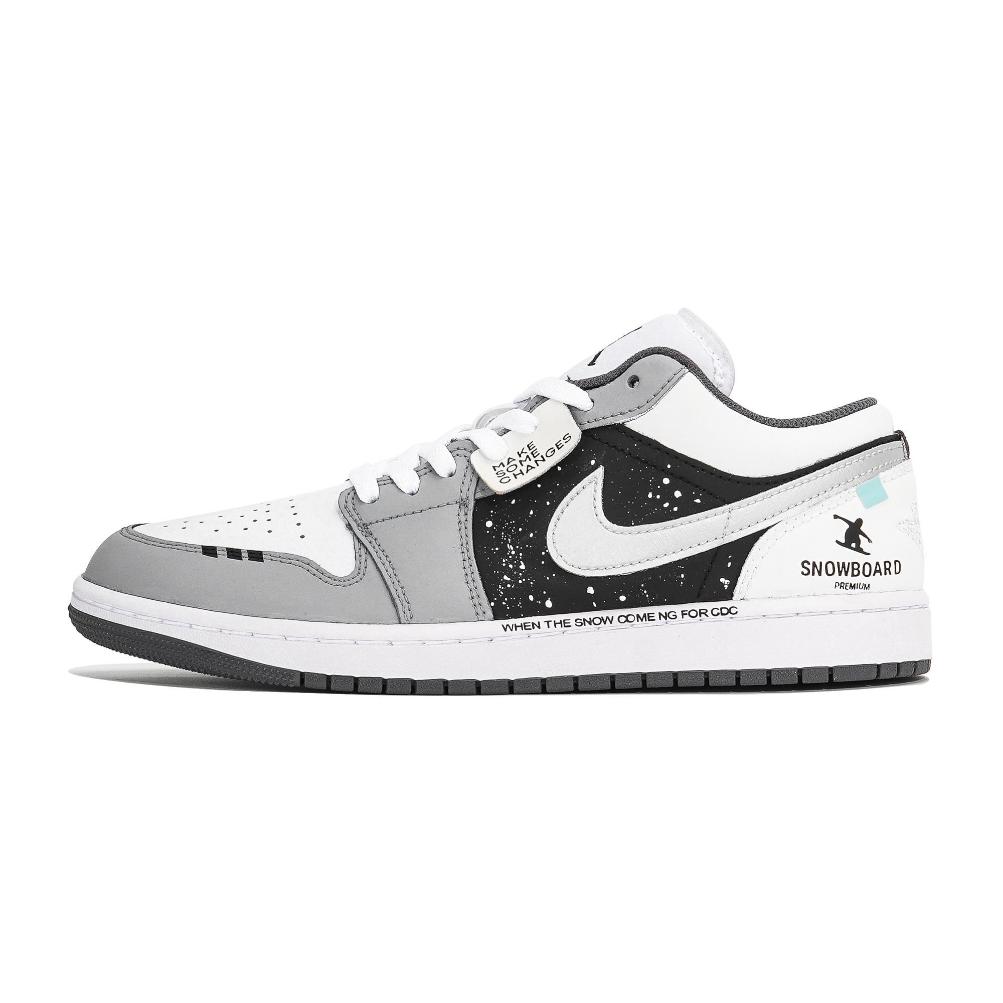 Jordan Air Jordan 1 Slip Resistant Abrasion Resistant Low top Vintage Basketball Shoes Unisex White Gray Black 553558-152(Team210-) 42
Jordan Air Jordan 1 Slip Resistant Abrasion Resistant Low top Vintage Basketball Shoes Unisex White Gray Black 553558-152(Team210-) 42
