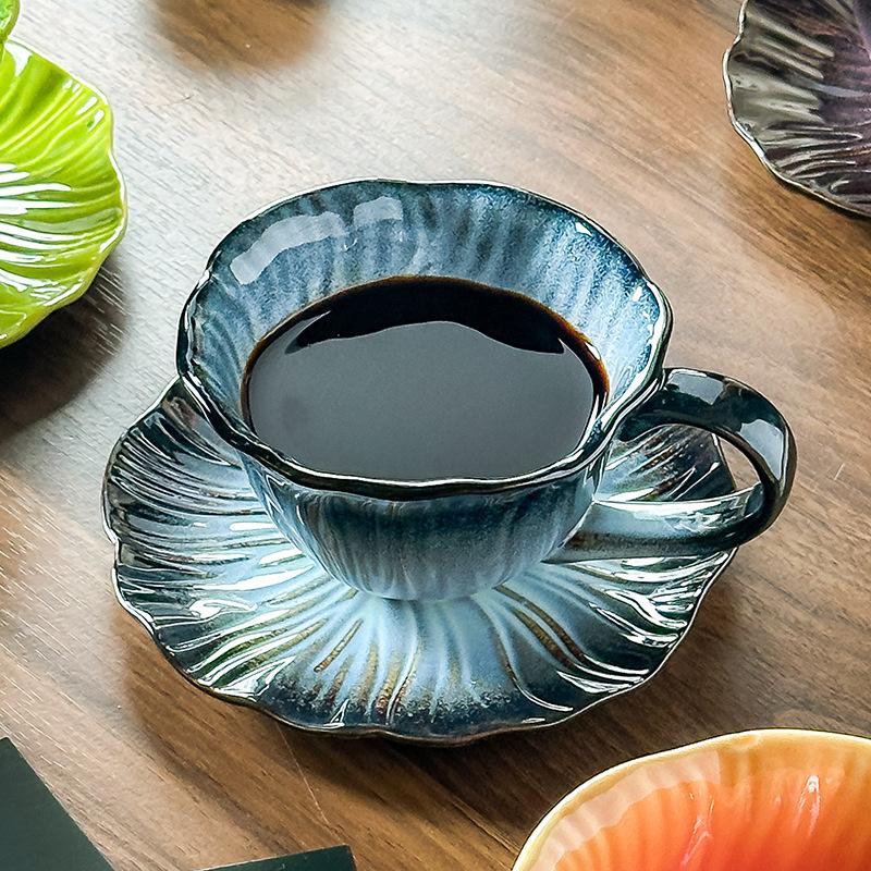 Набор кофейной чашки и блюдца с цветами в стиле легкой роскоши, нишевая кофейная чашка высокой ценности, для послеобеденного чая, чашка для латте с цветочным узором в подарок. 301-400ml
Набор кофейной чашки и блюдца с цветами в стиле легкой роскоши, нишевая кофейная чашка высокой ценности, для послеобеденного чая, чашка для латте с цветочным узором в подарок. 301-400ml