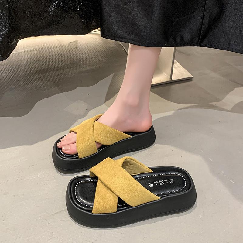 Platform slippers women s summer outer wear 2025 new high-end fashion cool slippers pleated one-word sandals with skirt 35 лимонно-желтый
Platform slippers women s summer outer wear 2025 new high-end fashion cool slippers pleated one-word sandals with skirt 35 лимонно-желтый