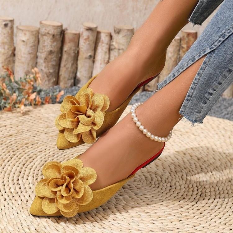 Baotou sandals women s new flower pointed fashion flat back empty sandals 35 жёлтый
Baotou sandals women s new flower pointed fashion flat back empty sandals 35 жёлтый