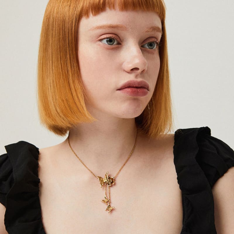 FEVERISH Butterfly & Flower Necklace Gold
FEVERISH Butterfly & Flower Necklace Gold