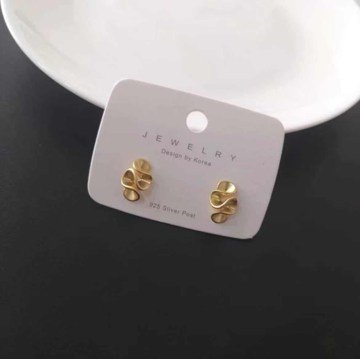 Cream Flower Japanese matte flower silicone ear clips without ear piercings Women s spring and summer niche design earrings Earrings
Cream Flower Japanese matte flower silicone ear clips without ear piercings Women s spring and summer niche design earrings Earrings