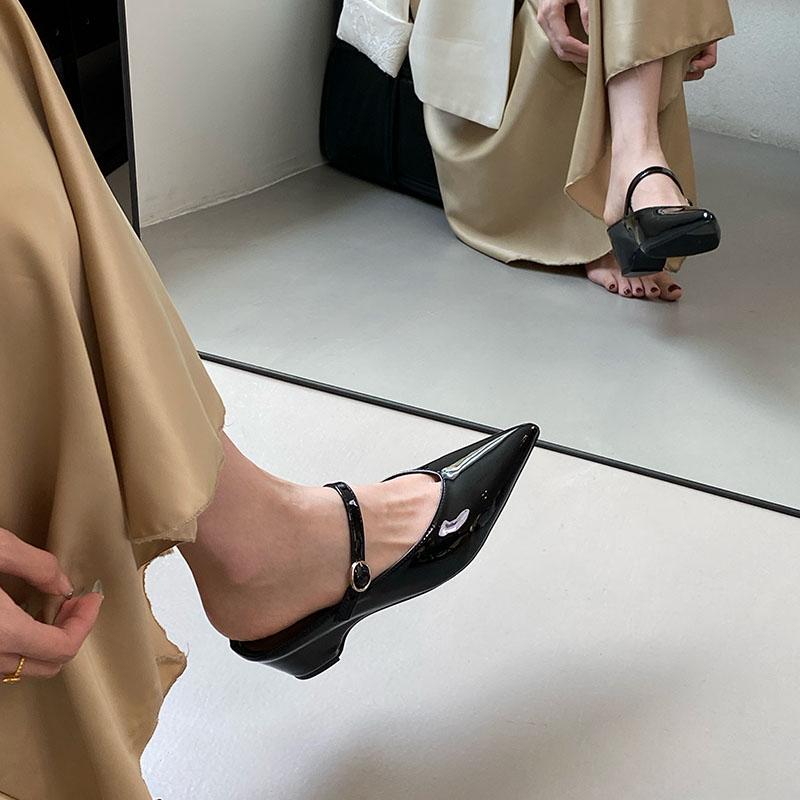 Модные женские туфли на каблуке 5 см, женские шлепанцы, тапочки, обувь, новинка лета-весны, модные туфли-лодочки с острым носком, женские туфли-шлепанцы на каблуке, сандалии, мюли 35 чёрный
Модные женские туфли на каблуке 5 см, женские шлепанцы, тапочки, обувь, новинка лета-весны, модные туфли-лодочки с острым носком, женские туфли-шлепанцы на каблуке, сандалии, мюли 35 чёрный