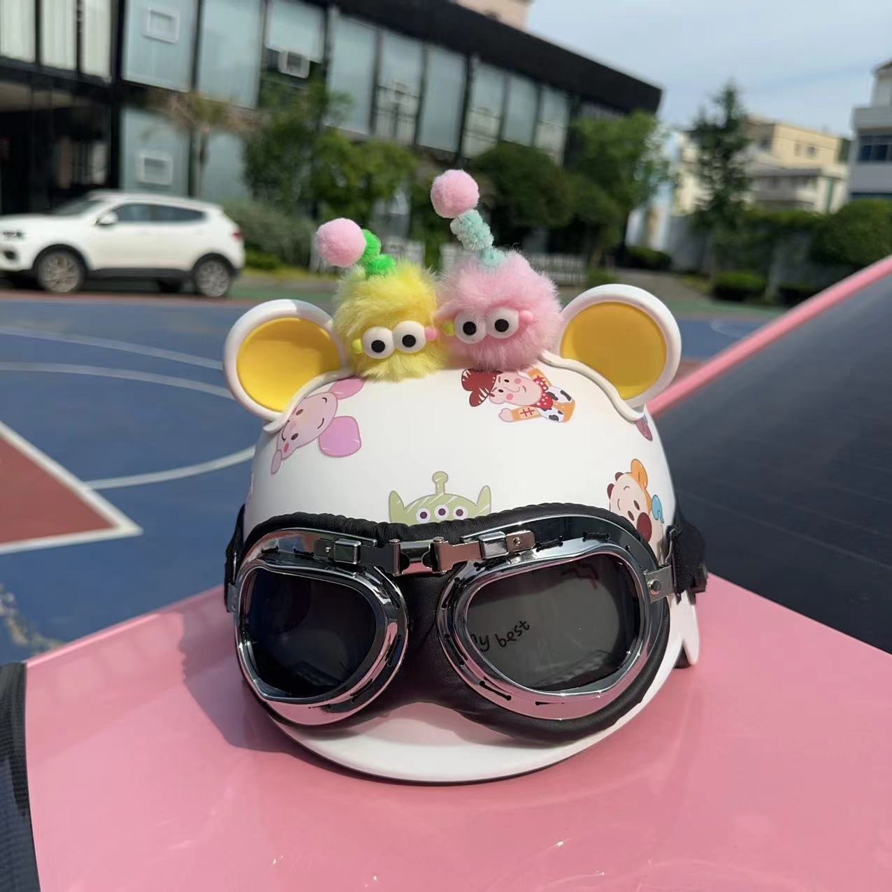 Harley Retro Helmet Electric Motorcycle Helmet Locomotive Handsome Four Seasons Ann Hat Men s and Women s Half Helmets Sunscreen one size
Harley Retro Helmet Electric Motorcycle Helmet Locomotive Handsome Four Seasons Ann Hat Men s and Women s Half Helmets Sunscreen one size