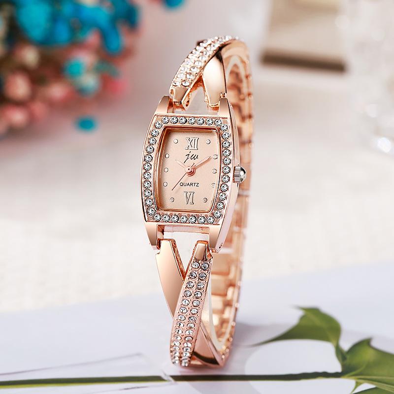 Women Bracelet Roman Quartz Watch Rhinestone Studded Wristwatch
Women Bracelet Roman Quartz Watch Rhinestone Studded Wristwatch