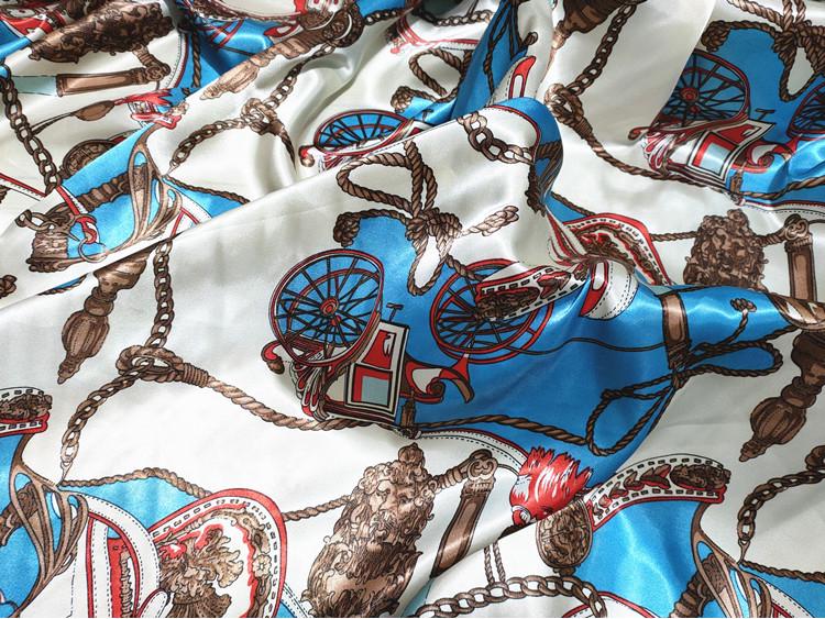 «Ткань ципао с принтом из атласного шелка и лента для головного убора»
«Ткань ципао с принтом из атласного шелка и лента для головного убора»