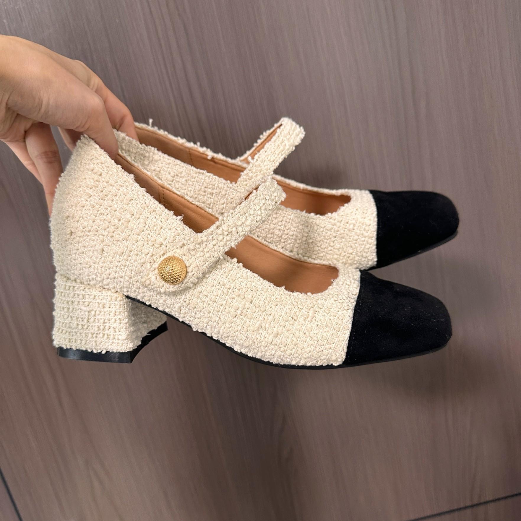 Xiaoxiangfeng color matching thick heel plus inner increase of 8 cm Mary Jane word with molded sticker light mouth French temperament single shoes 39
Xiaoxiangfeng color matching thick heel plus inner increase of 8 cm Mary Jane word with molded sticker light mouth French temperament single shoes 39