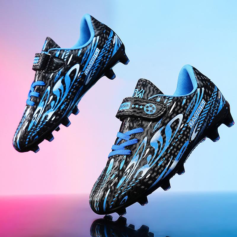 C Luo children s Velcro football shoes men s long nails broken nails middle school children primary school students grass game training shoes 28
C Luo children s Velcro football shoes men s long nails broken nails middle school children primary school students grass game training shoes 28