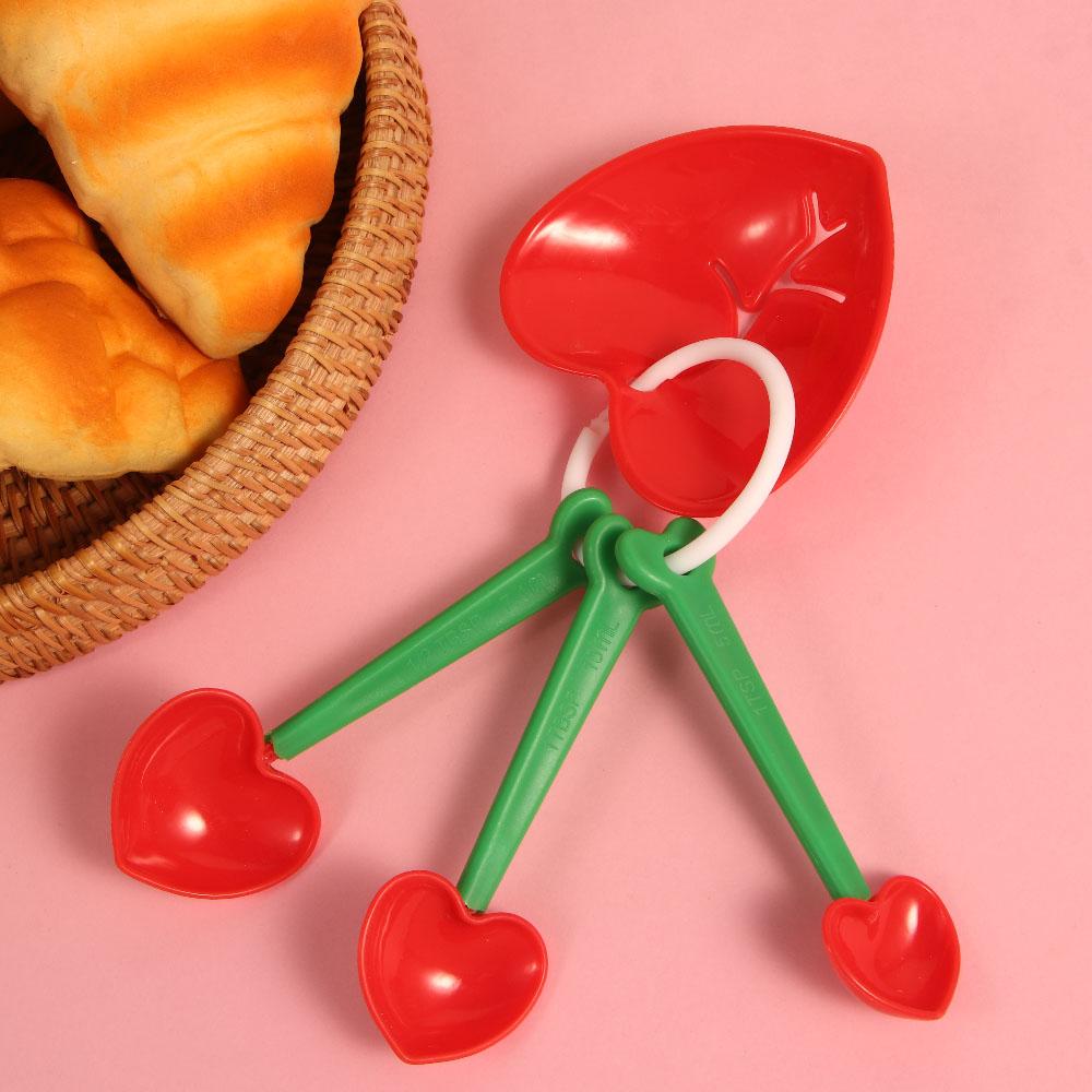 DIY Creative Multi-functional Kitchen Gadgets Measuring Spoon Measuring Cups Egg White Separator
DIY Creative Multi-functional Kitchen Gadgets Measuring Spoon Measuring Cups Egg White Separator