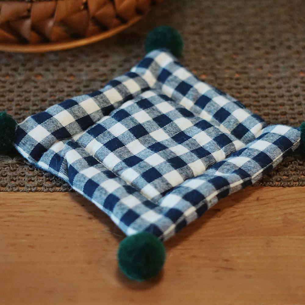 INS Style Handmade Plaid Hair Ball Coasters - Colorful Decorative Cup Mats for Kitchen Home Friend Gift темно-синий
INS Style Handmade Plaid Hair Ball Coasters - Colorful Decorative Cup Mats for Kitchen Home Friend Gift темно-синий