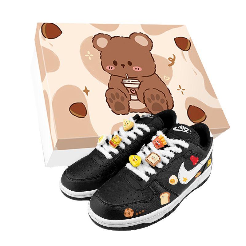 Nike Big Synthetic Leather, Leather Low top Skateboard Shoes Men s 355152-016(Team1265-BOX) 40.5
Nike Big Synthetic Leather, Leather Low top Skateboard Shoes Men s 355152-016(Team1265-BOX) 40.5