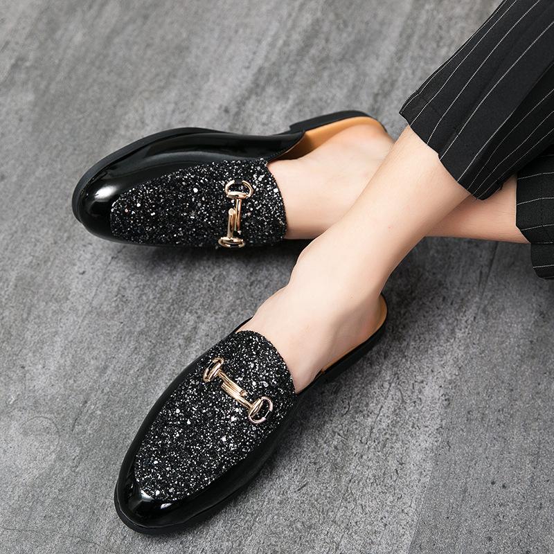 Cool slippers men s 2025 new casual outer wear fashion trend flat-bottomed bag head sequins fashion half-drag men s small leather shoes 38
Cool slippers men s 2025 new casual outer wear fashion trend flat-bottomed bag head sequins fashion half-drag men s small leather shoes 38