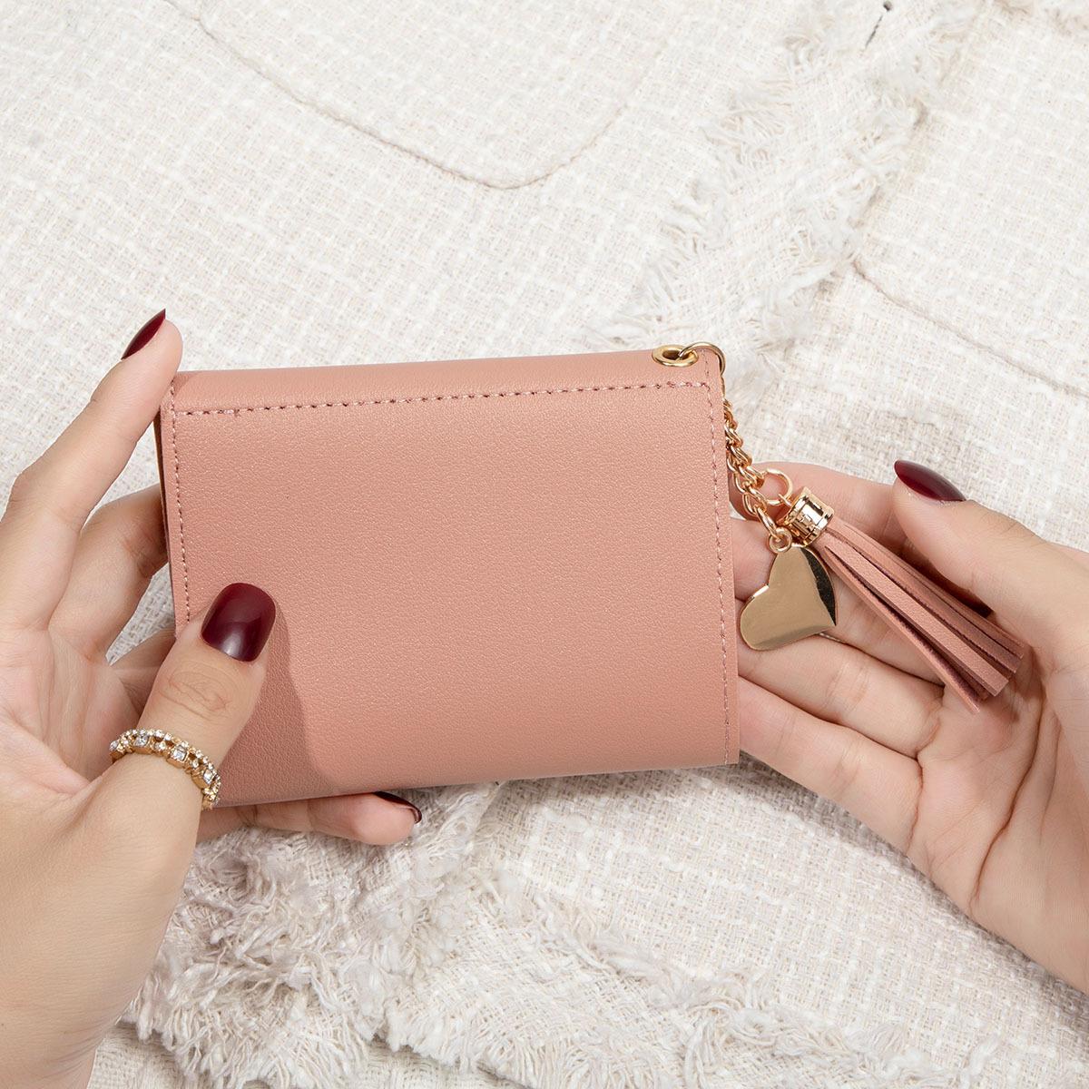 New women s wallet lightweight and simple multi-functional short wallet fashionable fringed change bag зелений
New women s wallet lightweight and simple multi-functional short wallet fashionable fringed change bag зелений