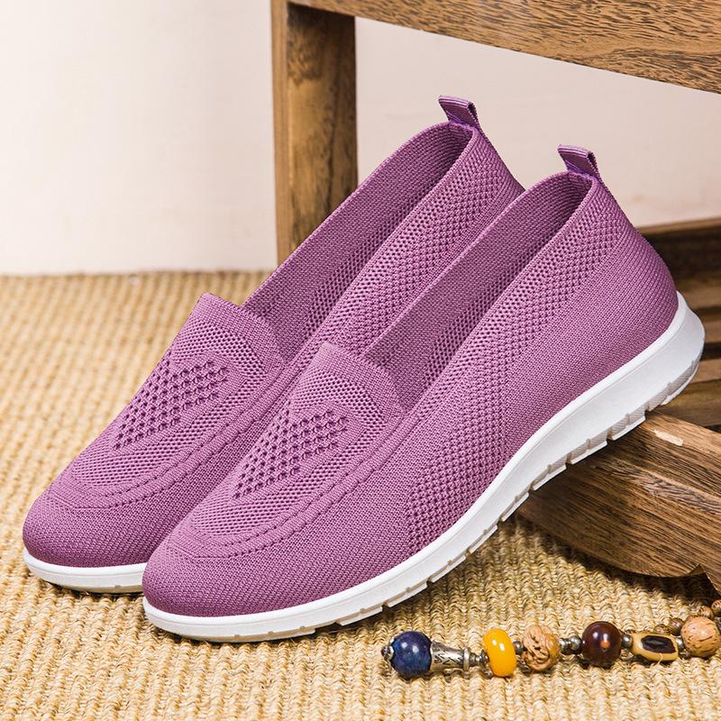 Old Beijing cloth shoes women s shoes autumn new cloth shoes breathable flat-soled casual shoes soft-soled mother shoes children 36
Old Beijing cloth shoes women s shoes autumn new cloth shoes breathable flat-soled casual shoes soft-soled mother shoes children 36