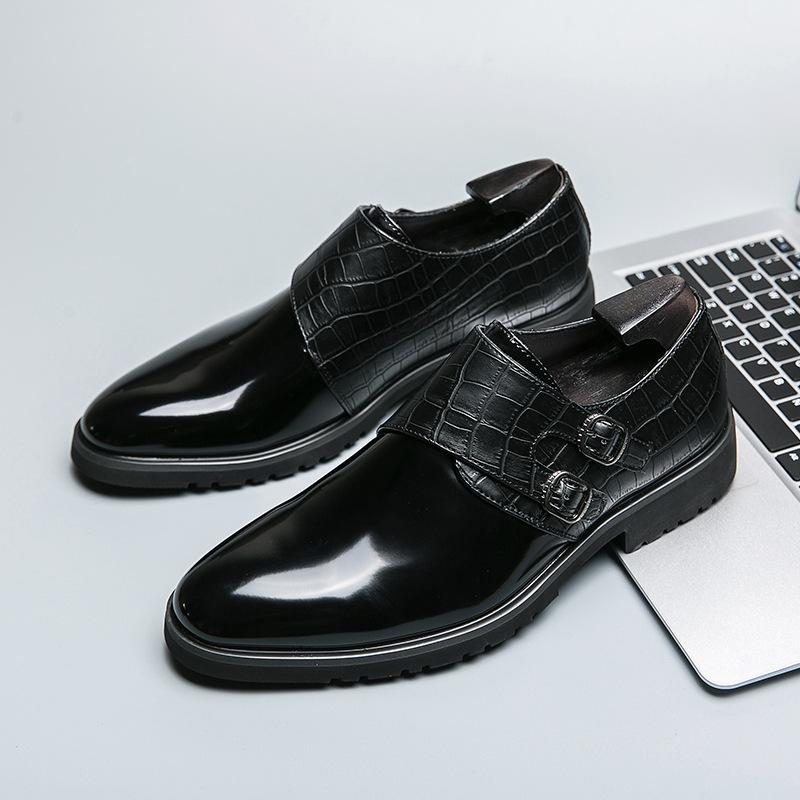 One-pedal leather shoes men s 2025 spring and autumn business dress thickness increase leather shoes British groom suit wedding shoes 38 чорний
One-pedal leather shoes men s 2025 spring and autumn business dress thickness increase leather shoes British groom suit wedding shoes 38 чорний