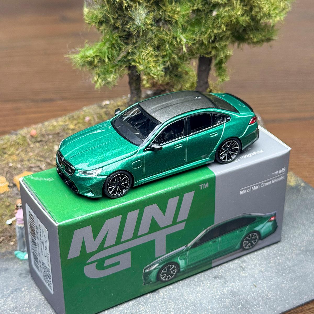 MINIGT 1:64 #1086 M5 G90 diecast model cars зелёный
MINIGT 1:64 #1086 M5 G90 diecast model cars зелёный