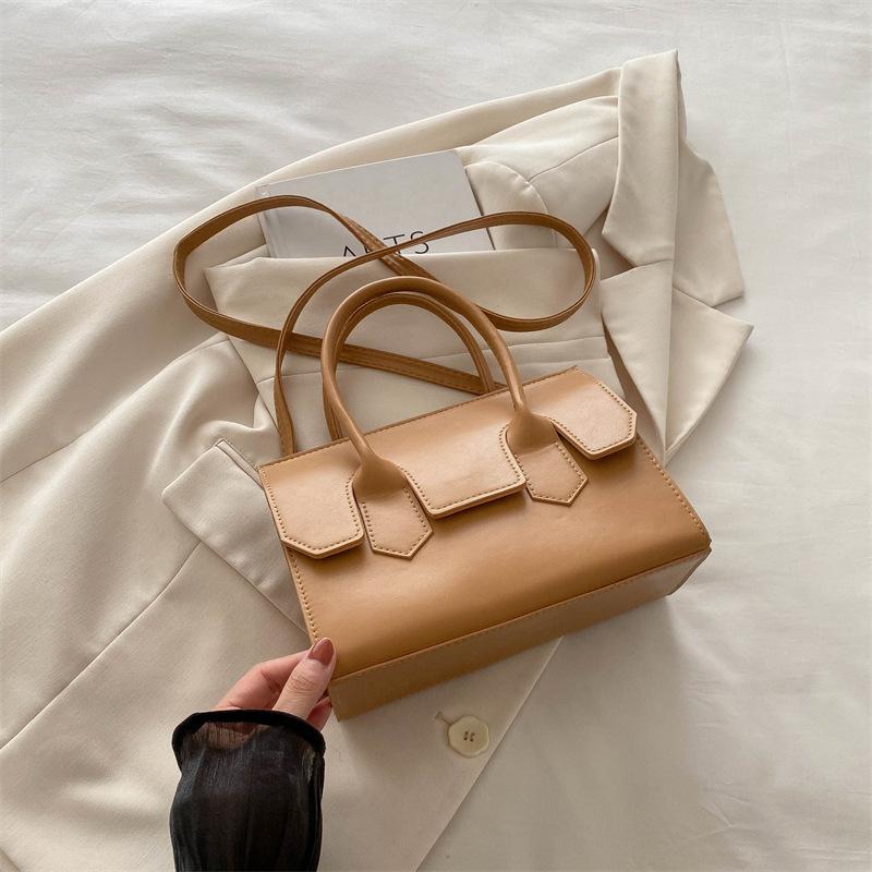 Simple and fashionable single shoulder small square bag women s 2025 autumn new trendy and beautiful niche design popular messenger bag хаки
Simple and fashionable single shoulder small square bag women s 2025 autumn new trendy and beautiful niche design popular messenger bag хаки