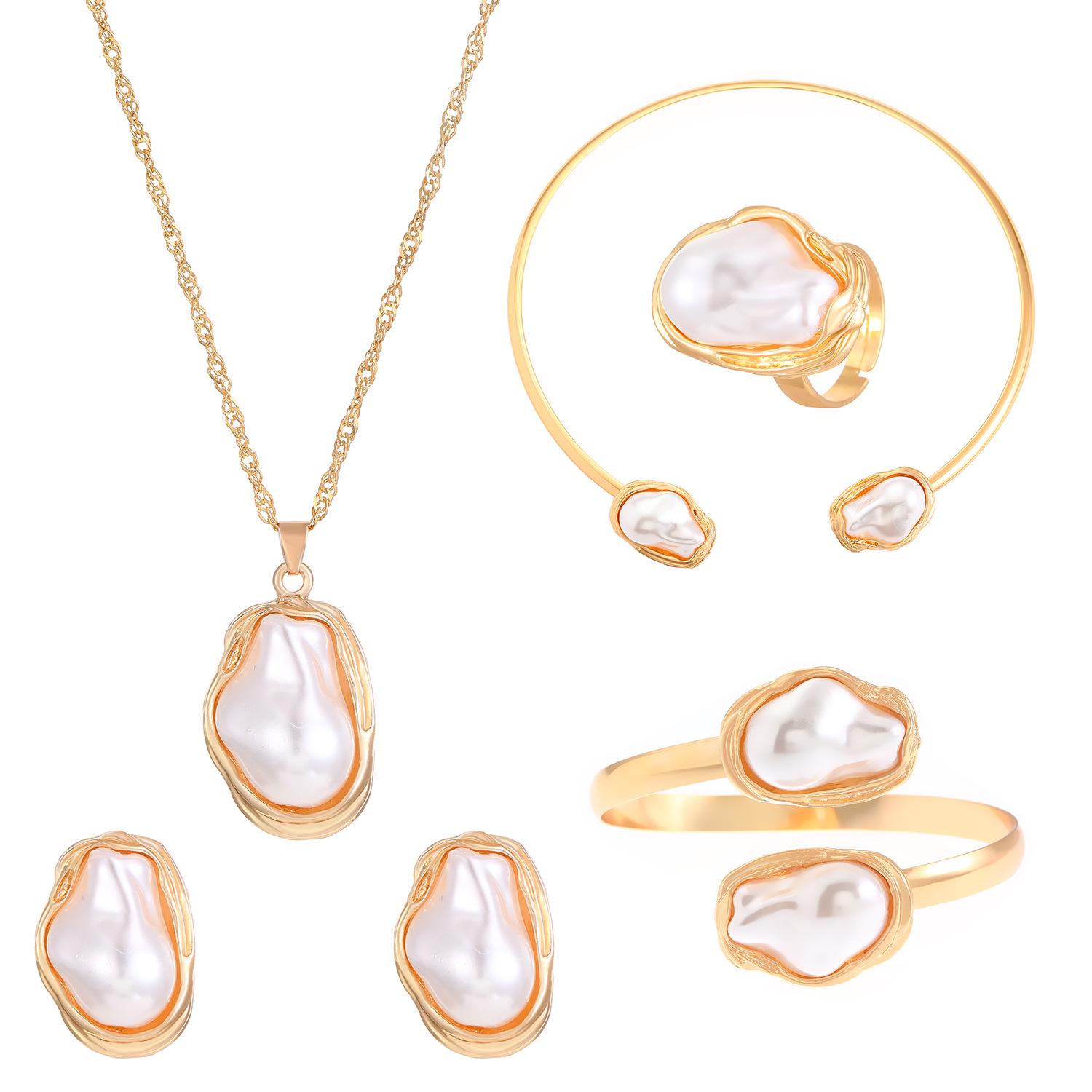 Чокер из барочного жемчуга - Европейский и американский стиль с нерегулярным дизайном, простое металлическое ожерелье-чокер
Чокер из барочного жемчуга - Европейский и американский стиль с нерегулярным дизайном, простое металлическое ожерелье-чокер