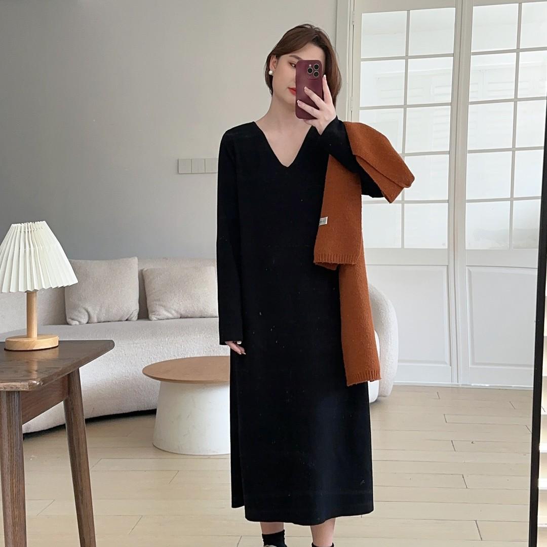 Whoopi Soft Knitted Skirt & Sweater Dress - Essential Winter Wear 3XL чёрный
Whoopi Soft Knitted Skirt & Sweater Dress - Essential Winter Wear 3XL чёрный