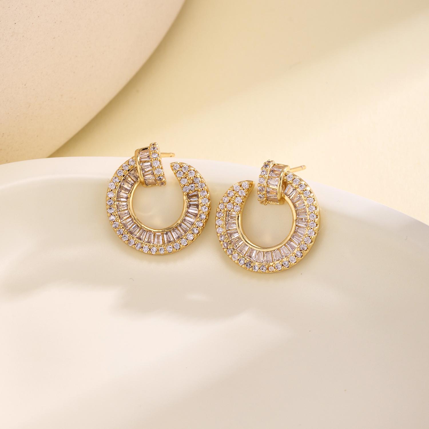 Nidin Minimalist Stud Earrings Pave Shiny Crystal Zircon Open Circle Fashion For Women Daily Party Jewelry Accessories Gifts золотий
Nidin Minimalist Stud Earrings Pave Shiny Crystal Zircon Open Circle Fashion For Women Daily Party Jewelry Accessories Gifts золотий