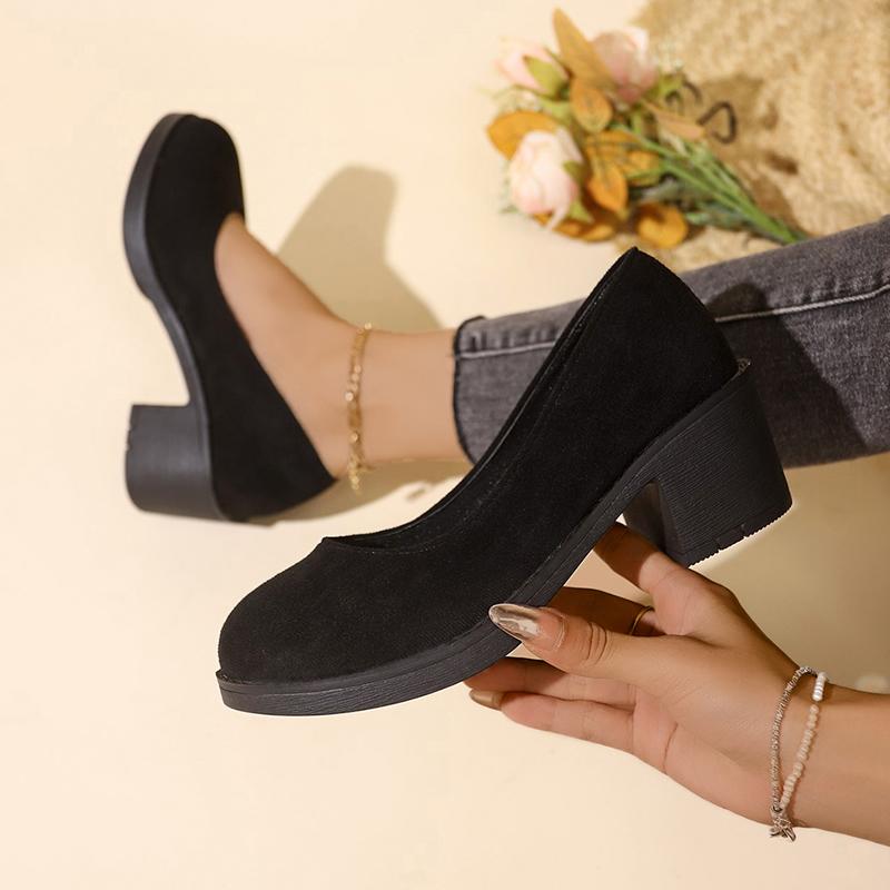 Высококачественная весенняя и осенняя женская обувь, модные замшевые туфли на высоком каблуке с круглым носком и неглубоким вырезом 38 чёрный
Высококачественная весенняя и осенняя женская обувь, модные замшевые туфли на высоком каблуке с круглым носком и неглубоким вырезом 38 чёрный