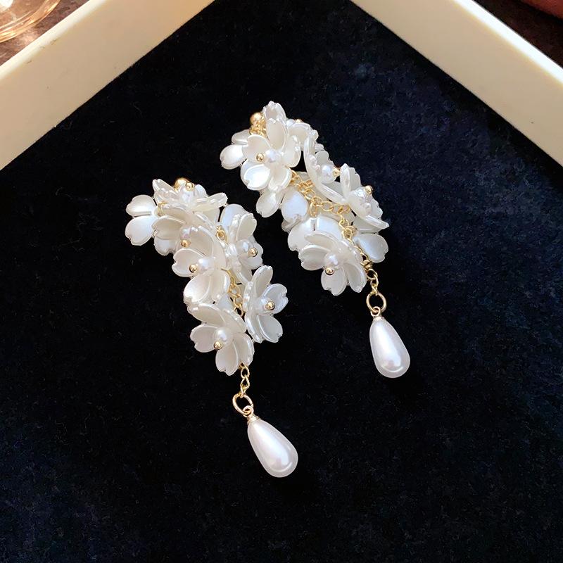 K real gold electroplated silver needle square pearl stud earrings light luxury high-end earrings women s French elegant temperament earrings
K real gold electroplated silver needle square pearl stud earrings light luxury high-end earrings women s French elegant temperament earrings