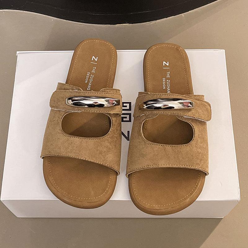 Крутые тапочки на липучке для женщин, новые летние модели 2025 года, для ношения с юбками, красивые однословные шлепанцы на мягкой подошве, нескользящие пляжные туфли 40 хаки
Крутые тапочки на липучке для женщин, новые летние модели 2025 года, для ношения с юбками, красивые однословные шлепанцы на мягкой подошве, нескользящие пляжные туфли 40 хаки