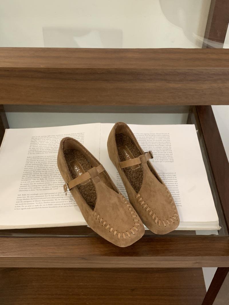 Ретро замшевые туфли Мэри Джейн маленькие кожаные туфли женские туфли 2025 весна и осень квадратный носок повседневные юбочные лоферы одинарные туфли 39 коричневый
Ретро замшевые туфли Мэри Джейн маленькие кожаные туфли женские туфли 2025 весна и осень квадратный носок повседневные юбочные лоферы одинарные туфли 39 коричневый