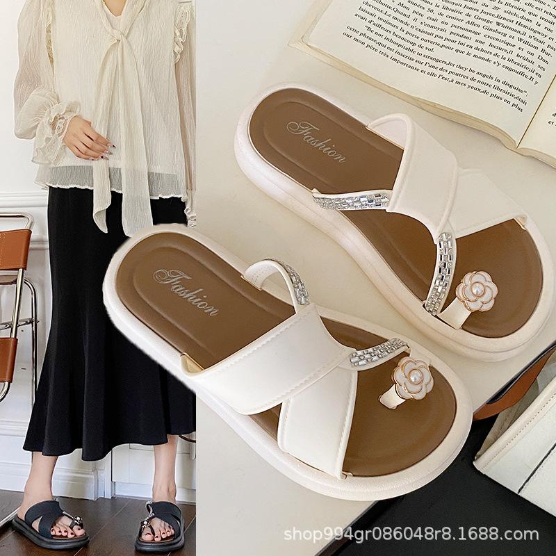 Women s Summer 2024 Camellia Glass Diamond Platform Slippers 36-37 
Women s Summer 2024 Camellia Glass Diamond Platform Slippers 36-37