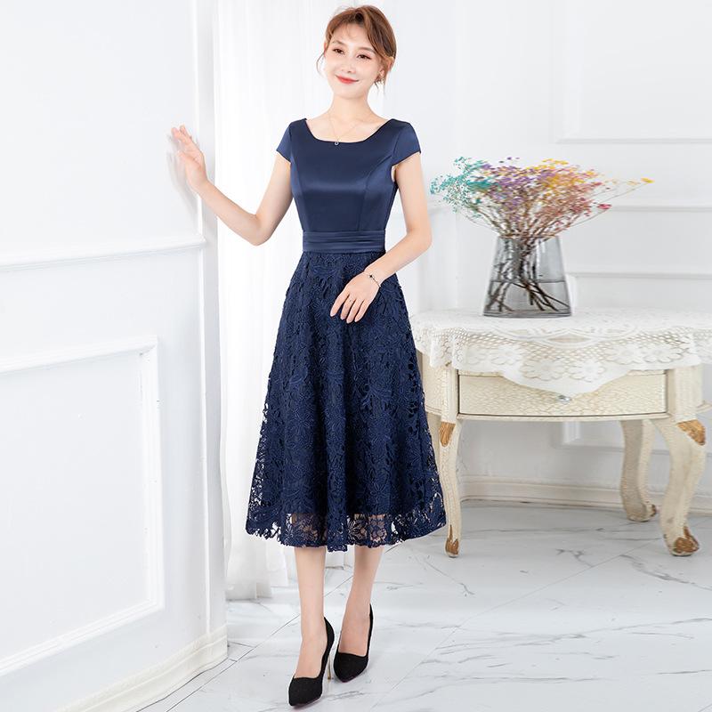 Dress winter new U-neck waist dress long dress evening show host dress XXXL Темно-синій
Dress winter new U-neck waist dress long dress evening show host dress XXXL Темно-синій