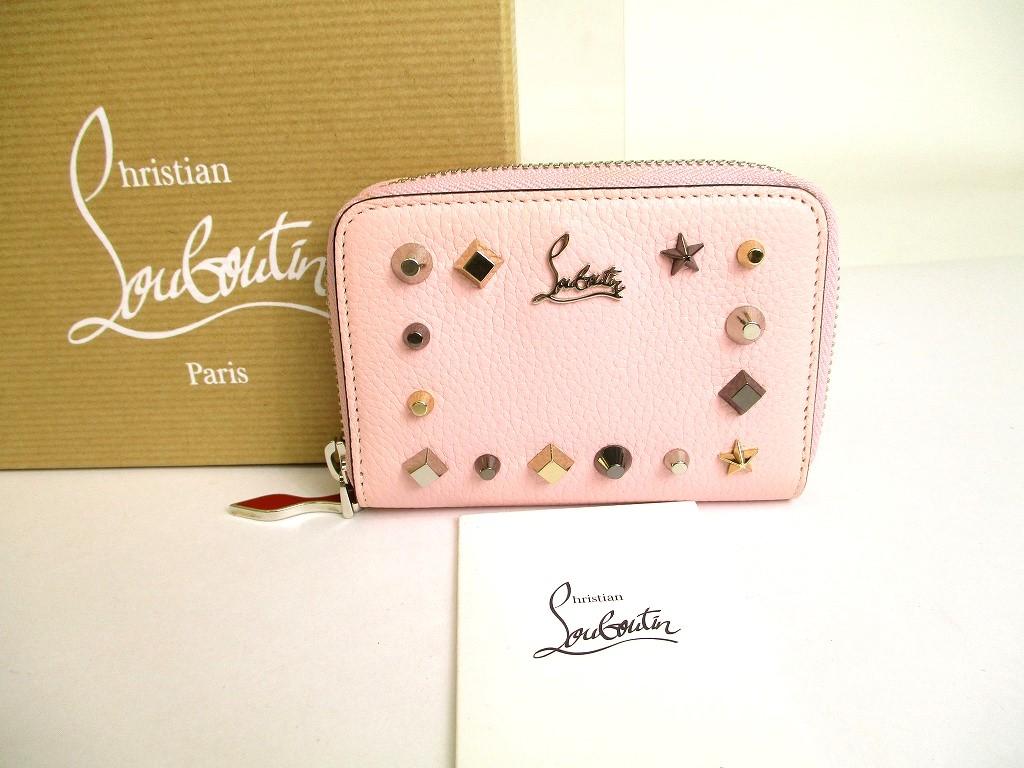 Автентичний світло-рожевий шкіряний гаманець Christian Louboutin круглий на блискавці №9691 відремонтований
Автентичний світло-рожевий шкіряний гаманець Christian Louboutin круглий на блискавці №9691 відремонтований
