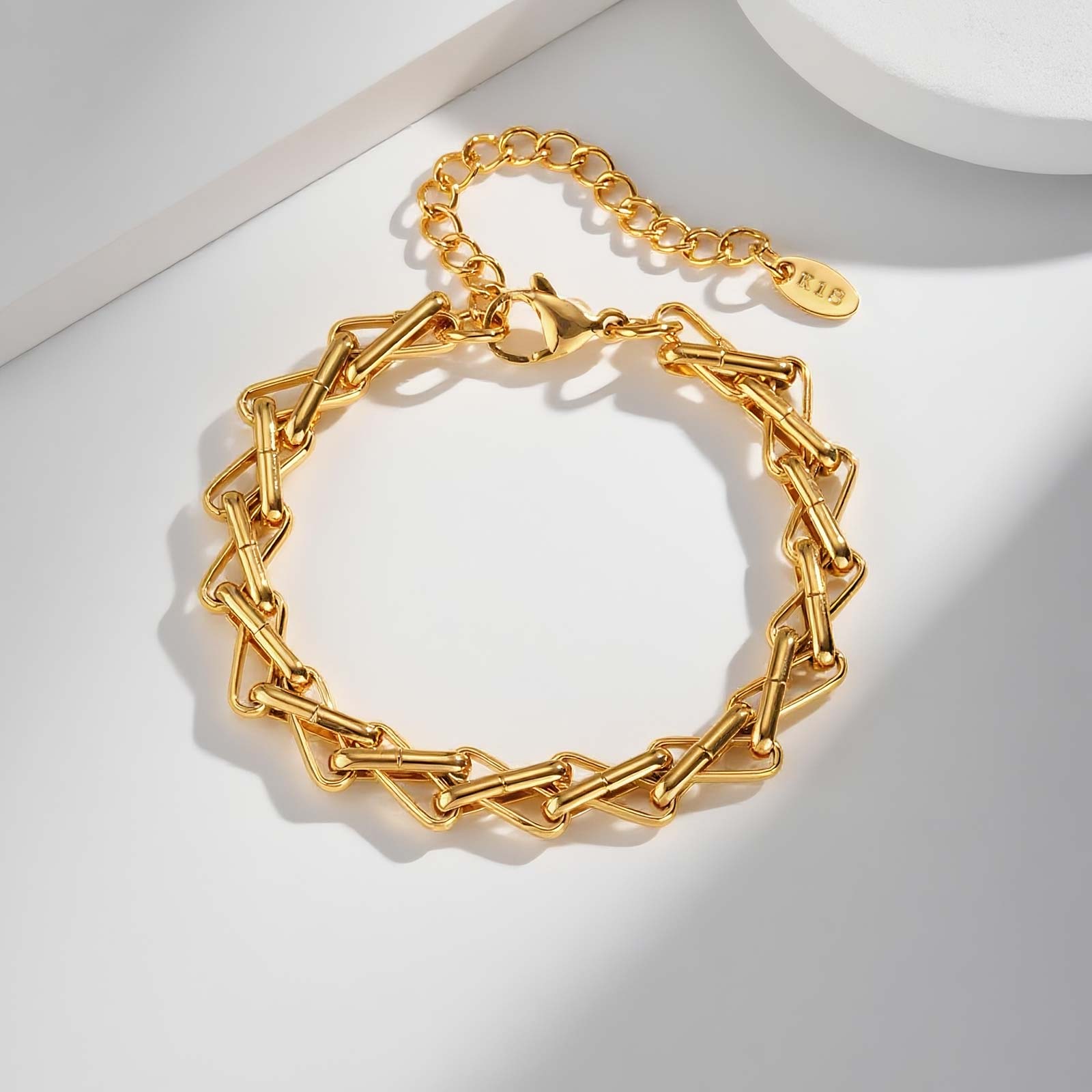 Unique Retro Handmade Chain Bracelet,Gold Color Stainless Steel Women s Bracelets,Classic Jewelry Gifts
Unique Retro Handmade Chain Bracelet,Gold Color Stainless Steel Women s Bracelets,Classic Jewelry Gifts