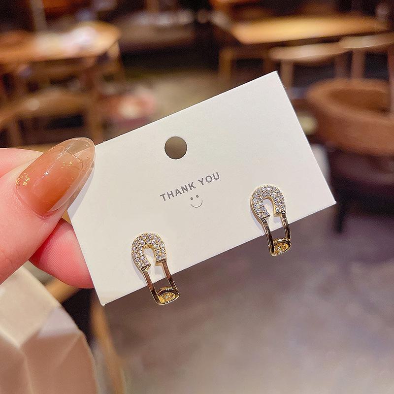 Серьги-иглы из серебра 925 пробы с позолоченным цирконием — новый стиль 2021 года золотой
Серьги-иглы из серебра 925 пробы с позолоченным цирконием — новый стиль 2021 года золотой